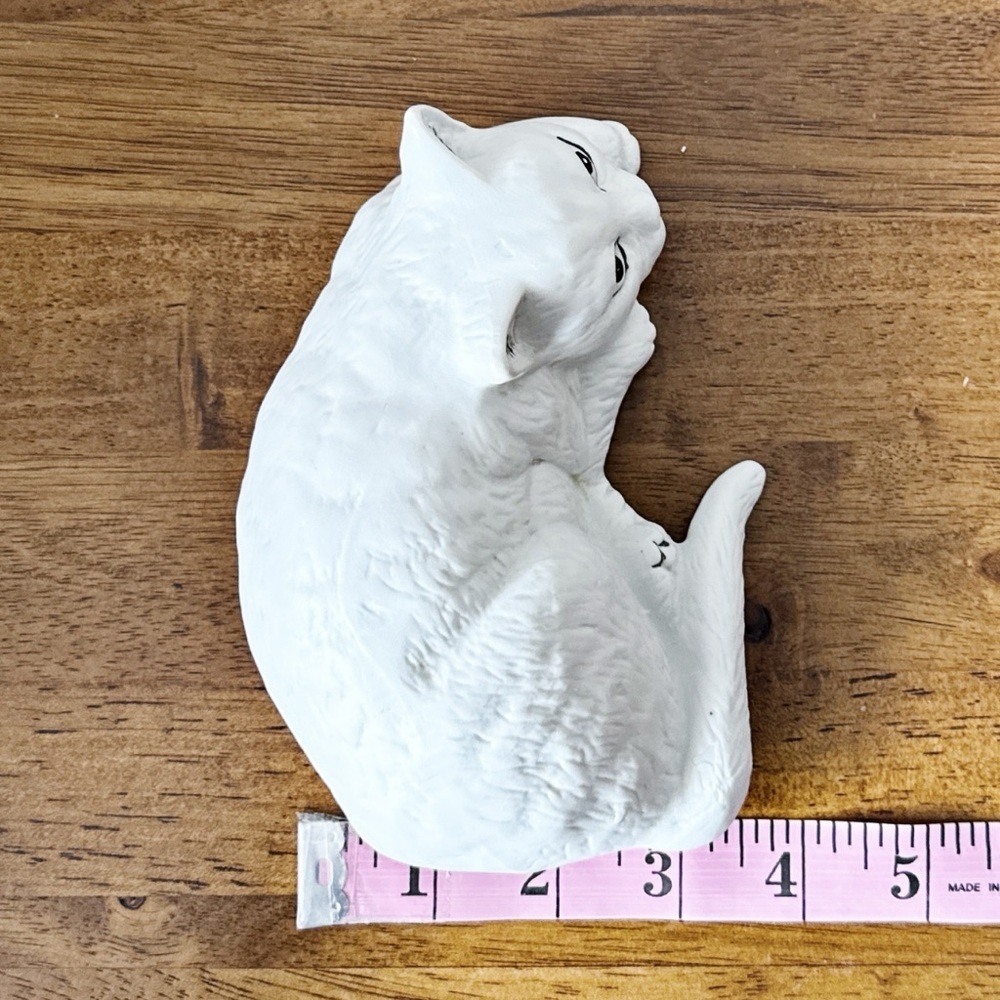 Vintage Bisque Porcelain White Cat Ledge Shelf Sitter Figurine Made In Taiwan - Picture 9 of 11